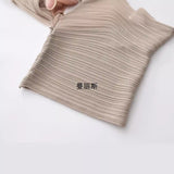 2025 Summer New Female Decoration Body Sexy Side Ribs Knitted Asymmetric Top