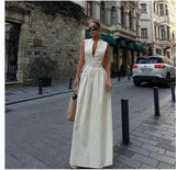 Women's 2025 New Sleeveless V-Neck Dress Casual Waist Zipper Collar Temperament Dress
